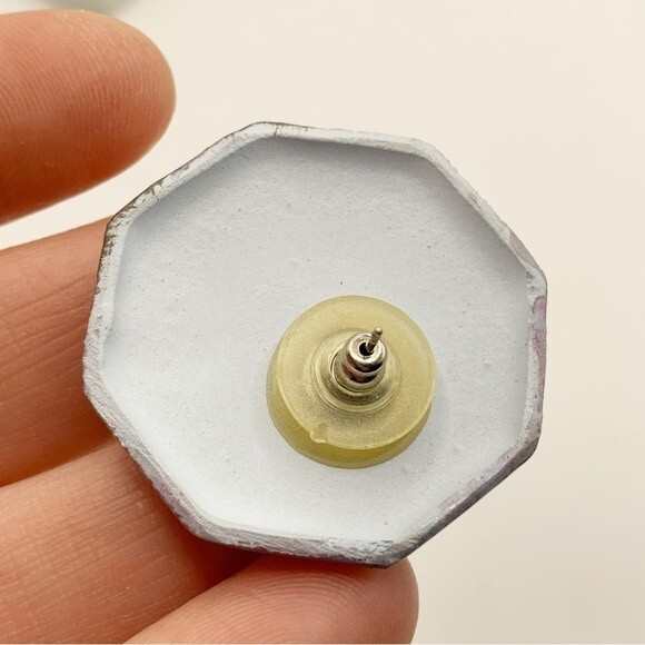 Vtg Button Earrings Mt. St. Helens Ash Purple Marbled Iridescent Large Geometric - Picture 8 of 8